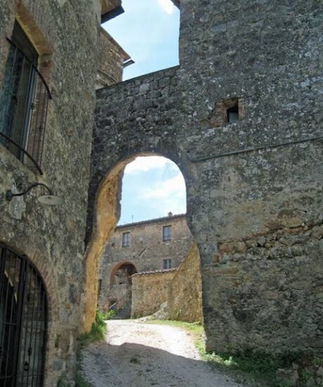 porta castel di tocchi
